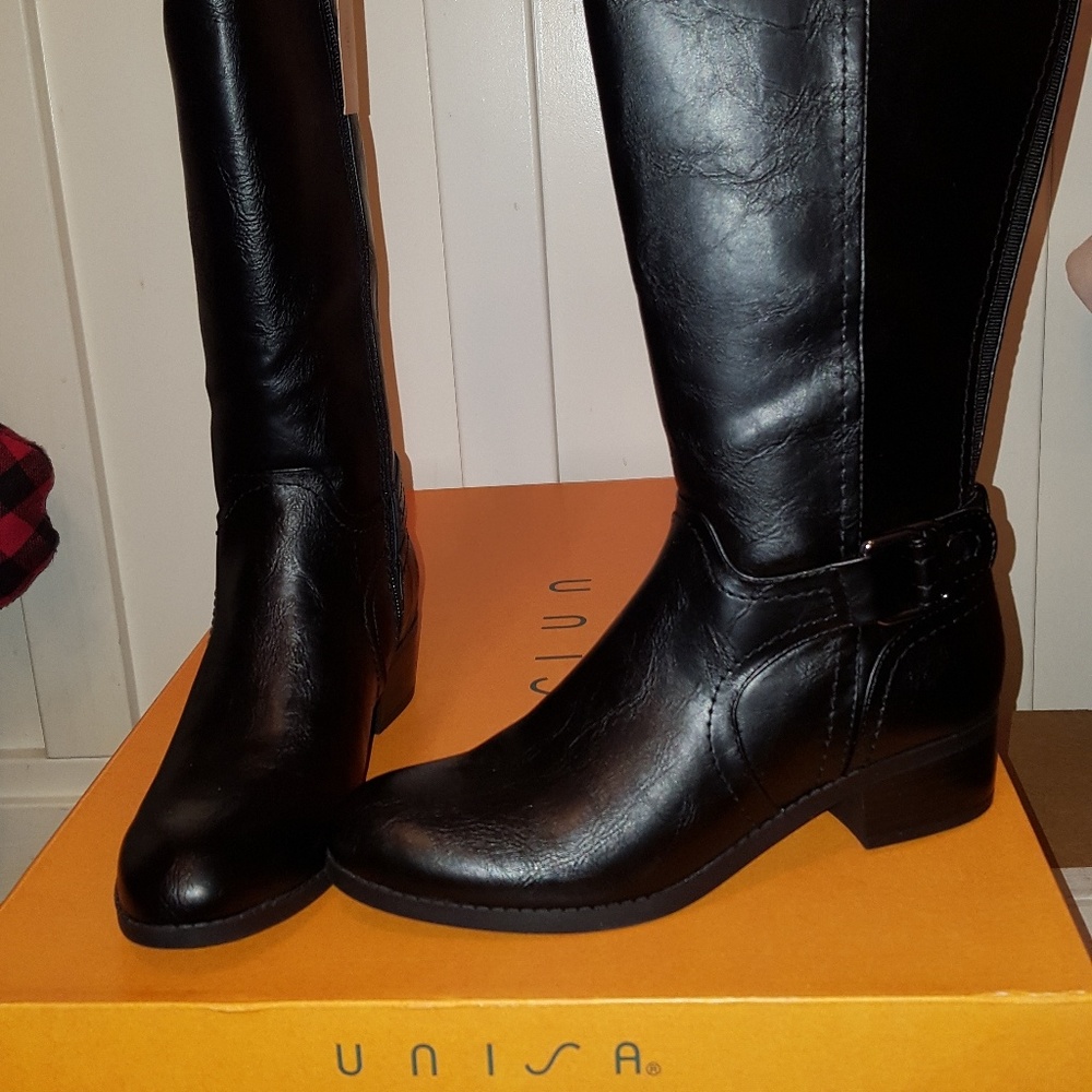 Boots - Usina black riding boots. Wide calf